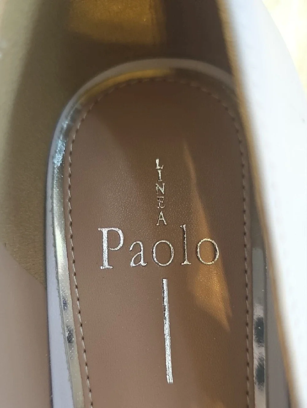 Paolo Pointed-Toe Flats with Gloss Chain in Pale Lavender
